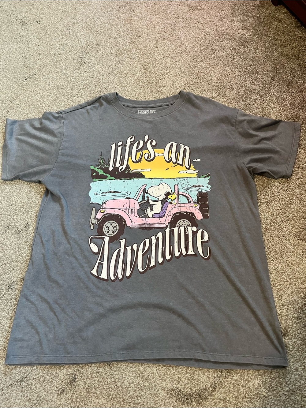 Peanuts Charcoal Short-Sleeve Tee with Pink Jeep Graphic